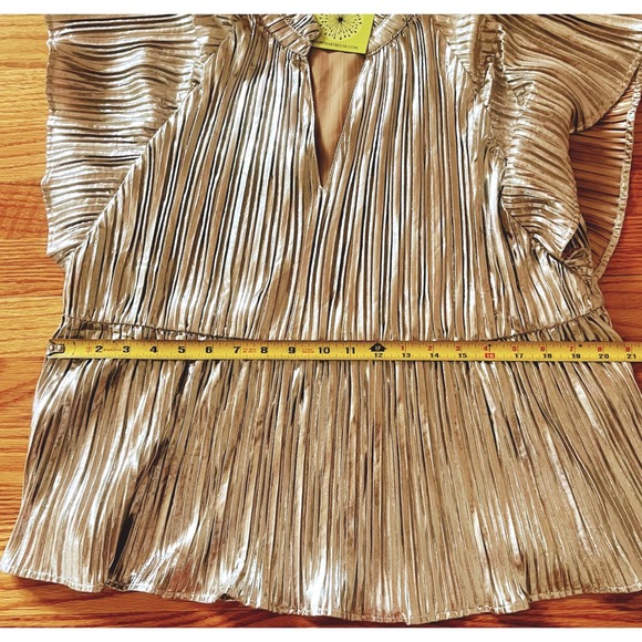 THML gold pleated holiday Christmas party women's shirt metallic shimmer top NEW - Picture 15 of 16